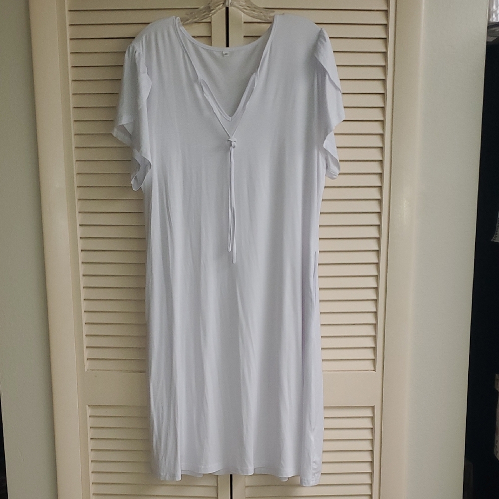 White V-Neck Tie-Front Casual Dress